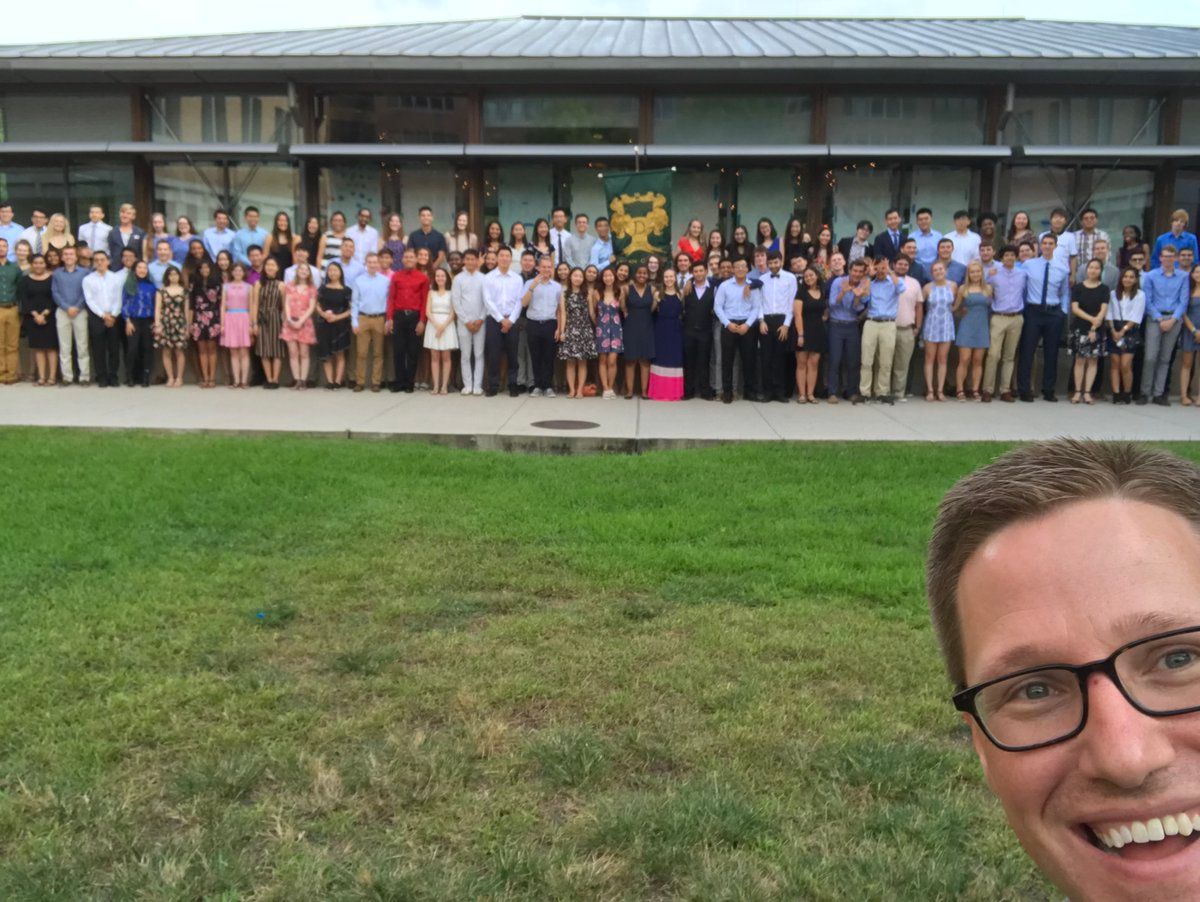 oh my god twitter doesn’t include alt text from images in their API